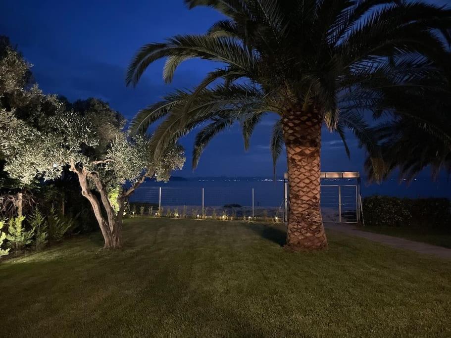 Παραθαλάσσια Βίλα Néos Marmarás Exterior foto